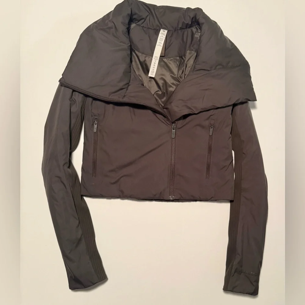lululemon athletica sleek puffed